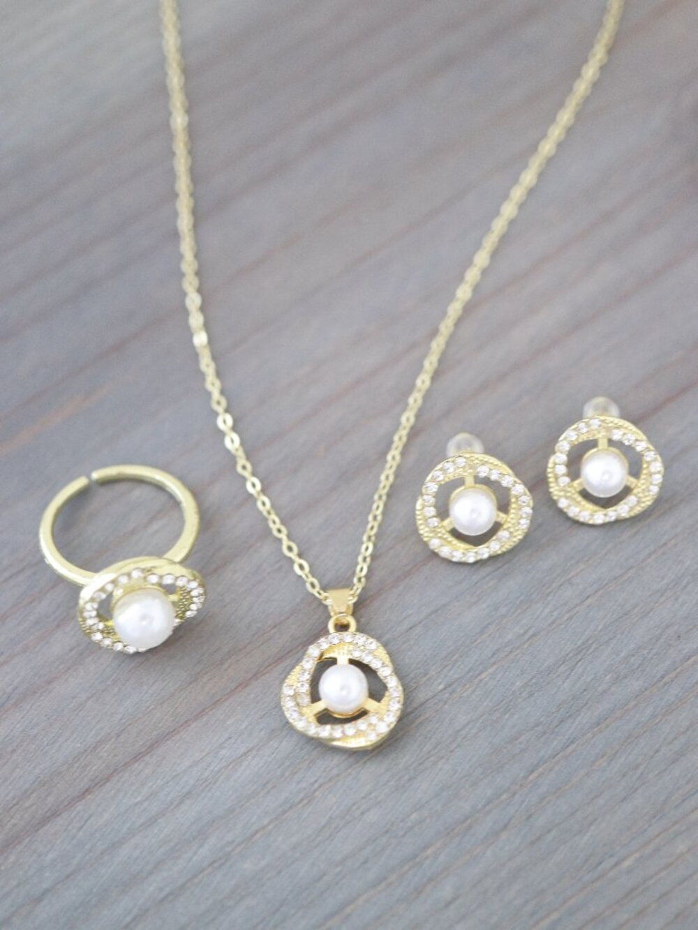 Pearl with Rhinestones Halo Style 18k Gold Plated N/R/E Jewelry Set